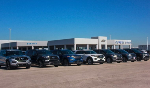 Bí mật bán súng cho khách, 2 nhân viên của đại lý ô tô Ford bị bắt giữ