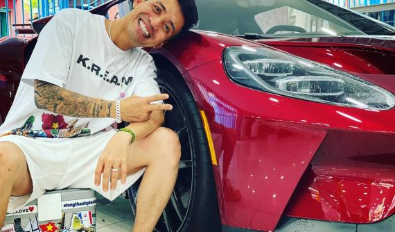 Ford GT mới về nước quá "hot" khiến Minh "Nhựa" nhanh chóng đến diện kiến