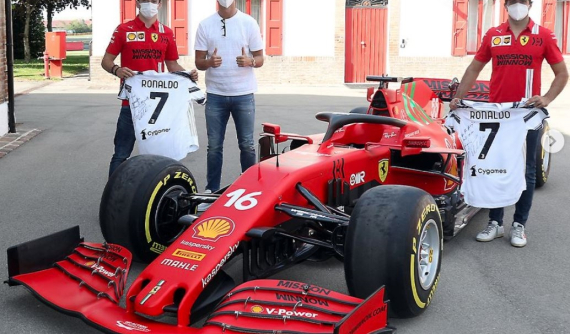 Cristiano Ronaldo bỏ tập để tham gia sự kiện đặc biệt của hãng Ferrari cùng siêu xe mua bí mật