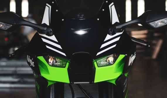 Siêu mô tô Kawasaki ZX-10R 2021 đã có mặt tại Việt Nam, giá bán dự kiến khoảng 600 triệu đồng