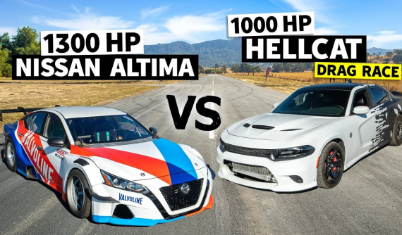 Dodge Charger SRT Hellcat 1.000 mã lực thua đứt đuôi Nissan Altima độ 1.300 trên đường đua drag