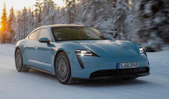 Xe điện hạng sang Porsche Taycan bị điều tra vì sự cố mất điện hoàn toàn khi đang vận hành