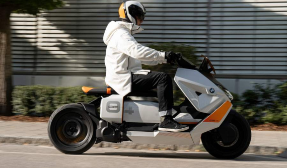 Hé lộ diện mạo thực sự của xe máy điện BMW CE 04 với trang bị hiện đại