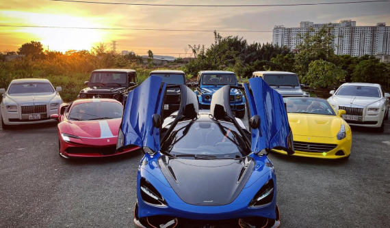 McLaren 765LT dẫn đầu đoàn siêu xe và SUV hạng sang đắt đỏ cùng nhau khoe dáng tại Sài thành