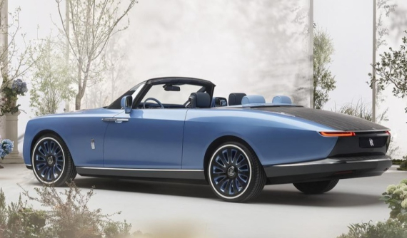 Cặp đôi quyền lực của làng giải trí được đồn là chủ nhân của Rolls-Royce Boat Tail giá 644 tỷ đồng