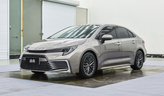 Toyota Levin GT 2021 - sedan dài hơn Corolla Altis và dùng động cơ của Camry - chính thức được chốt giá