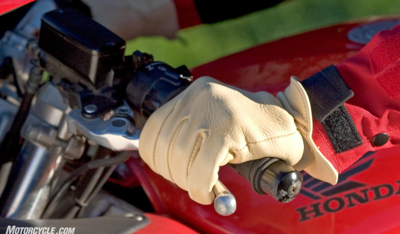 Xe mô tô phân khối lớn sẽ được trang bị hệ thống côn điện hiện đại hơn