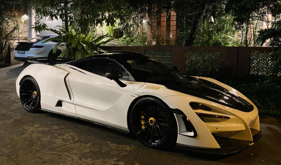 Tống Đông Khuê diện áo "bạch mã" cho siêu xe McLaren 720S độ N-Largo chỉ có 15 chiếc trên thế giới