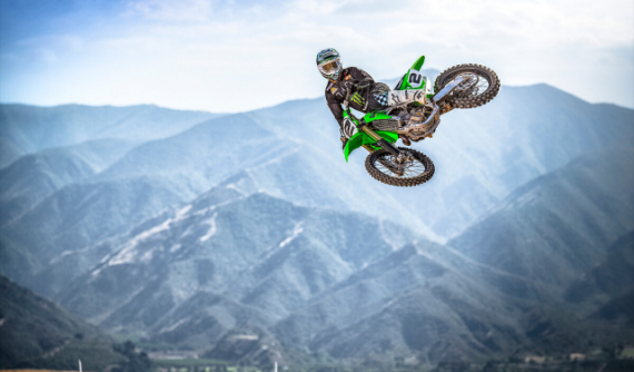 Cào cào chuyên nghiệp Kawasaki KX450 2022 chính thức ra mắt với nhiều thay đổi đẳng cấp