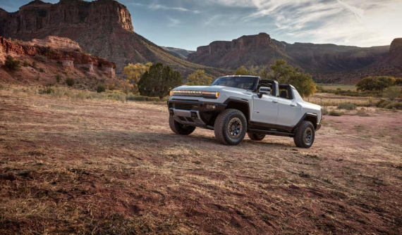 Chưa ra mắt, bán tải điện GMC Hummer EV đã có thêm gói nâng cấp Off-Road khủng