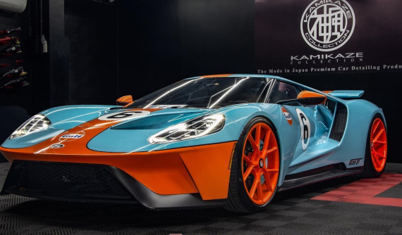 Đại gia Philippines sở hữu siêu xe Ford GT Heritage Edition với màu sơn Gulf huyền thoại