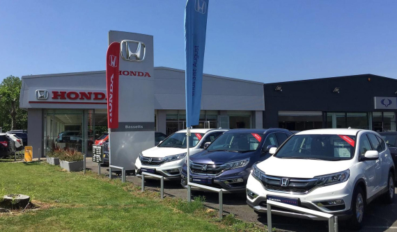 Quá khan hàng, đại lý xe cũ "gom" xe của người đi đường và bán lại cho người cần