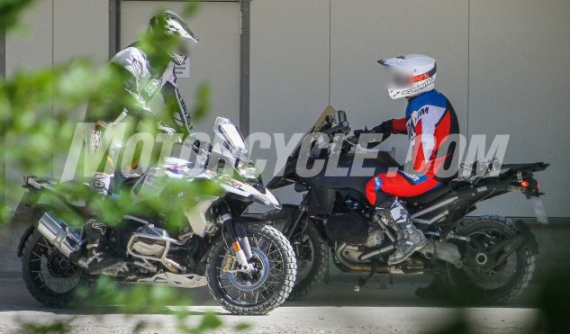 Lộ "ảnh nóng" của mẫu xe Adventure hoàn toàn mới BMW R1300GS