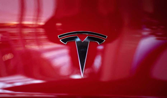 Chủ xe Tesla kiện hãng vì không được sạc nhanh miễn phí trọn đời