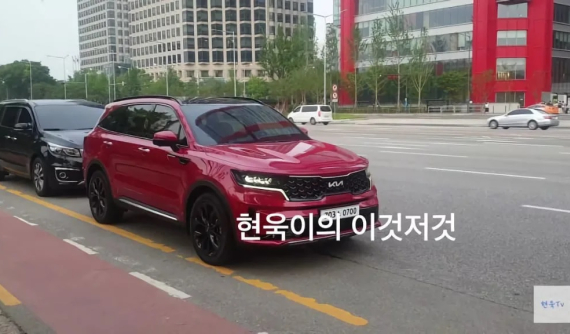 Kia Sorento 2022 bị bắt gặp trên đường phố trước khi ra mắt vào tháng sau