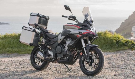 Đối đầu với Honda CB500X, xe mô tô Trung Quốc trình làng với giá chưa đến 200 triệu đồng