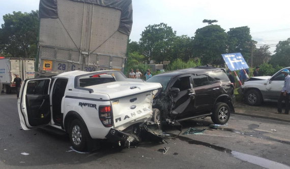 Hãi hùng với video quay diễn biến vụ tai nạn liên hoàn giữa 9 chiếc ô tô ở Thanh Hóa khiến 1 người tử vong