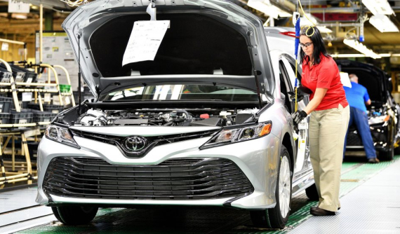 Toyota lần đầu tiên bán được nhiều xe hơn General Motors tại thị trường Mỹ