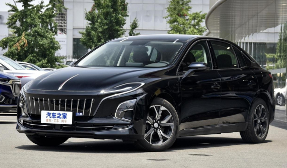 Sedan điện Hồng Kỳ E-QM5 2021 chính thức được bán với giá 849 triệu đồng