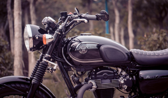 Kawasaki W800 Black Edition - "Nàng thơ" trong phân khúc xe mô tô cổ điển tại Việt Nam