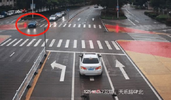 Cô gái nhờ người thuê ô tô Audi của bạn trai rồi vượt đèn đỏ 49 lần trong 2 ngày để trả thù