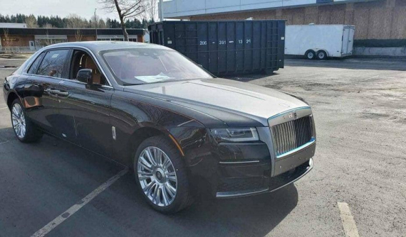 Video: Rolls-Royce Ghost thế hệ mới đầu tiên về nước, giá bán vẫn là ẩn số