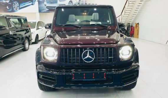 Mercedes-AMG G63 mới về nước với bộ áo màu đỏ cá tính, nội thất bọc da trắng