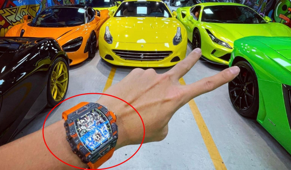 "Siêu phẩm" Richard Mille RM11-03 McLaren trên cổ tay của người nắm giữ siêu xe McLaren nhiều nhất Việt Nam