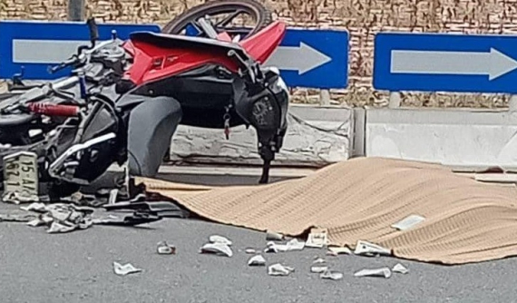 Hải Phòng: Va chạm với xe container tại ngã 5, nữ sinh đi xe máy tử vong thương tâm