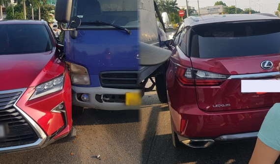 Nam Định: Lexus RX xảy ra va chạm với xe tải trên đường khiến cư dân mạng tranh cãi ai đúng, ai sai