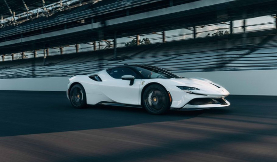 Theo dõi Ferrari SF90 Stradale 2021 gia tốc từ 0-96 km/h chỉ trong 2 giây đồng hồ