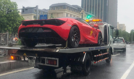 McLaren 720S độ công suất 835 mã lực bất ngờ xuất hiện ở Hà Nội với ngoại thất thú vị