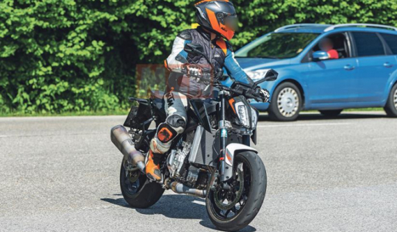 Naked bike KTM Duke 990 hé lộ ảnh thử nghiệm rõ nét, sẵn sàng thay thế cho dòng xe 890
