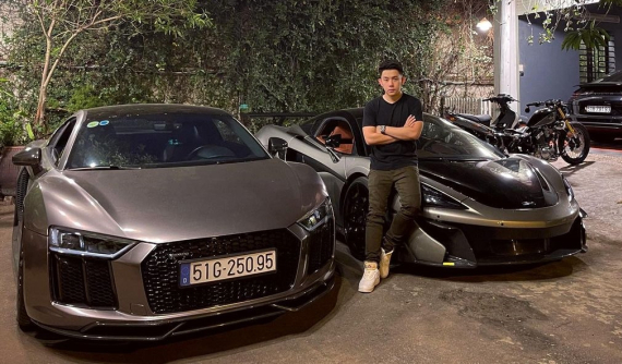 Xem Tống Đông Khuê mang từ xe thể thao đến siêu xe và vác cả Rolls-Royce ra chỉ để drift cho vui