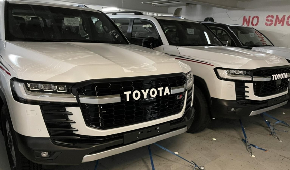 Toyota Land Cruiser 300 GR-S 2022 trình làng với thiết kế thể thao hơn