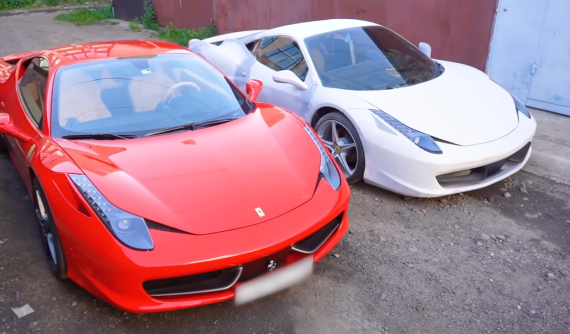 Video: Chủ xe Ferrari 458 Italia nhái may mắn có cơ hội so sánh với xe thật