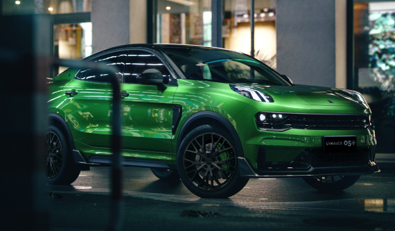 Vén màn Lynk & Co 05+ 2021 - SUV lai Coupe hiệu suất cao, dùng động cơ Volvo