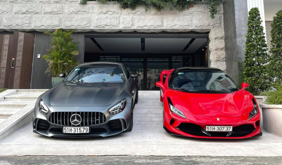 Cường "Đô-la" mang cặp siêu xe đắt đỏ ra đường tắm nắng, dân mạng khen biệt thự quá đẹp