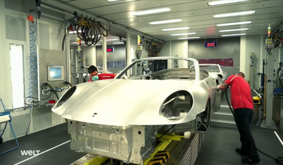 Khám phá chi tiết quá trình chế tạo một chiếc Porsche 911