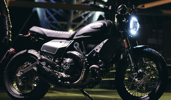 Ducati Scrambler phiên bản "Bóng đêm" 2021 đặt chân đến Đông Nam Á, giá bán 354 triệu đồng