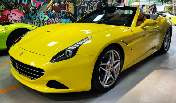 Ferrari California T nhanh chóng được đại gia rước trước khi Tp.HCM thực hiện "ai ở đâu ở yên đó"