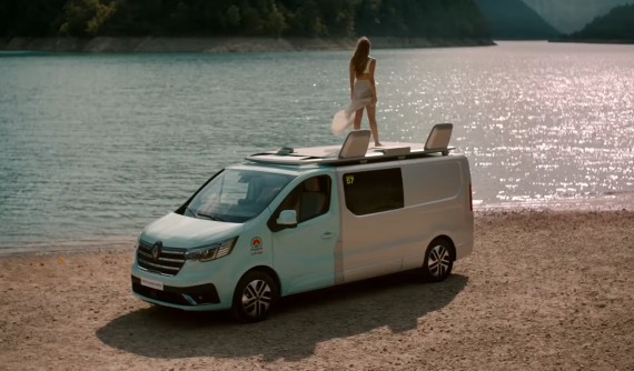 Renault Hippie Caviar Hotel - Mẫu concept van cắm trại sang trọng như phòng khách sạn