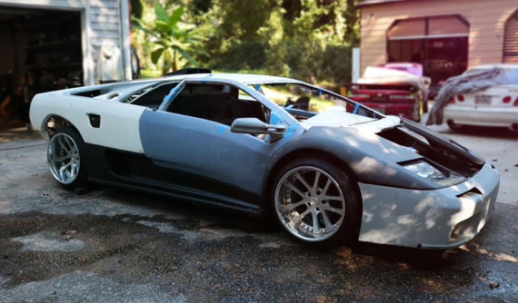 Chiếc Lamborghini Diablo "hàng nhái" còn chưa có động cơ vẫn được rao bán với giá gần 700 triệu đồng