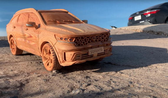 Kia Sorento 2021 hóa thành mô hình gỗ tinh xảo qua bàn tay thợ mộc Việt