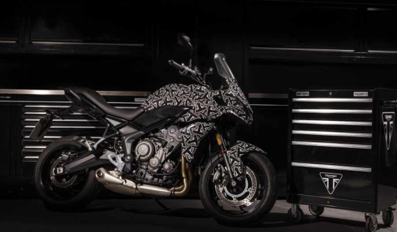 "Hổ con" Triumph Tiger Sport 660 hoàn toàn mới vừa được hé lộ qua loạt ảnh chạy thử đầy hấp dẫn