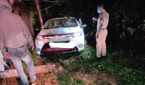 Ô tô con Toyota Vios bị tai nạn trên cao tốc Liên Khương - Prenn, tài xế tử vong