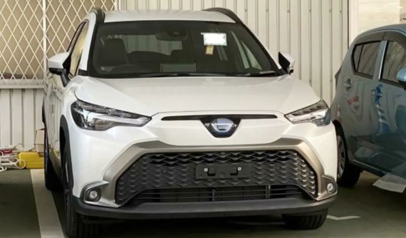 Toyota Corolla Cross 2021 khác với xe ở Việt Nam lộ diện trước khi ra mắt vào tuần sau