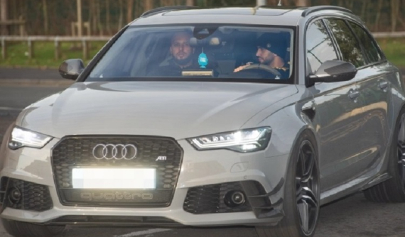 Sao Manchester City bị "treo bằng" gần 2 tháng vì lái chiếc Audi RS6 lên vận tốc 193 km/h