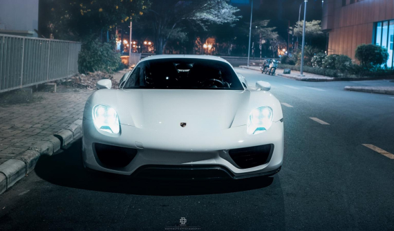 Video: Siêu phẩm Porsche 918 Spyder trên đường phố Gò Vấp, hẹn ngày gặp mặt Ferrari LaFerrari