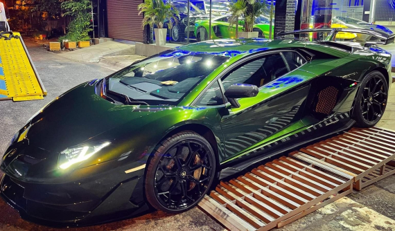 Động thái đầu tiên của đại gia lan đột biến sau gần 2 tháng sở hữu Lamborghini Aventador SVJ màu độc